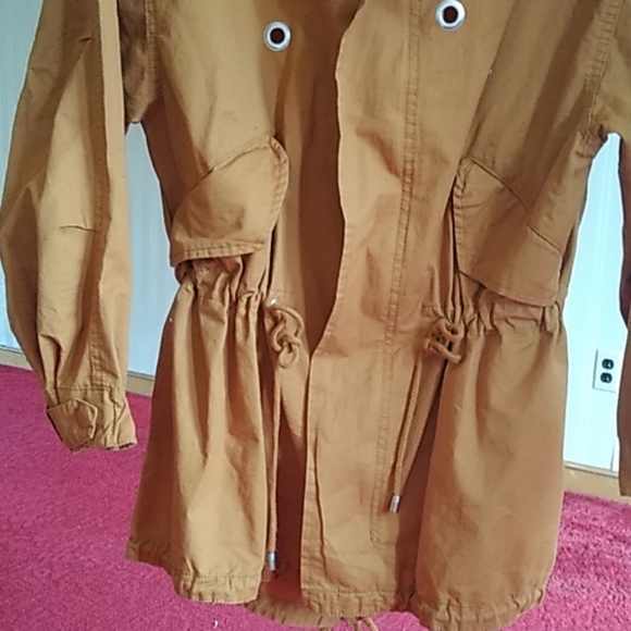 Yellow mustard Parker jacket - Picture 2 of 4